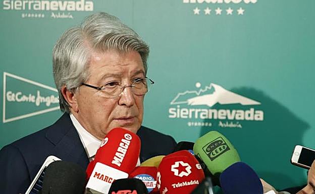 Enrique Cerezo: «No estamos para que nos atraquen ni cosas extrañas»