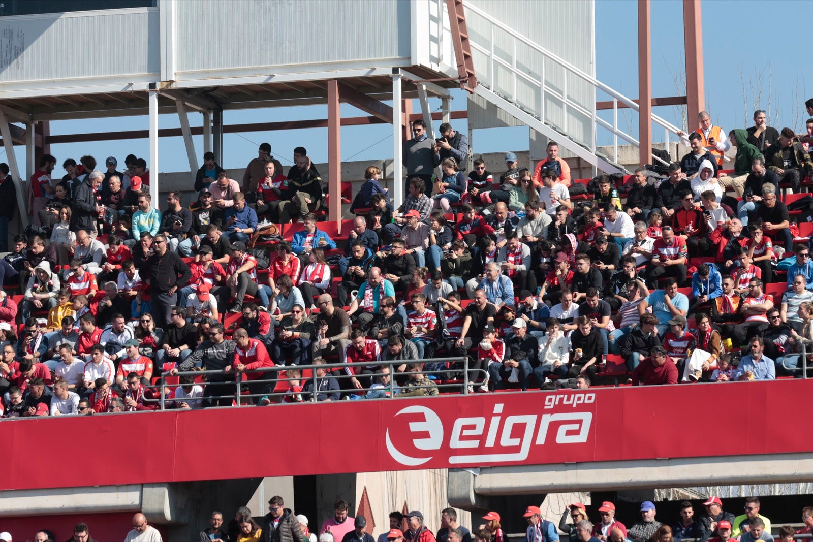 ¿Has estado en el choque de este mediodía en el campo del Zaidín? Aquí te puedes buscar