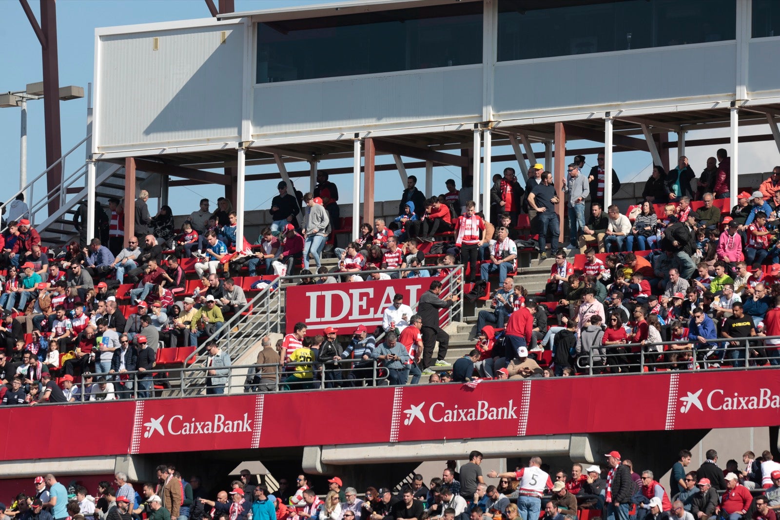 ¿Has estado en el choque de este mediodía en el campo del Zaidín? Aquí te puedes buscar