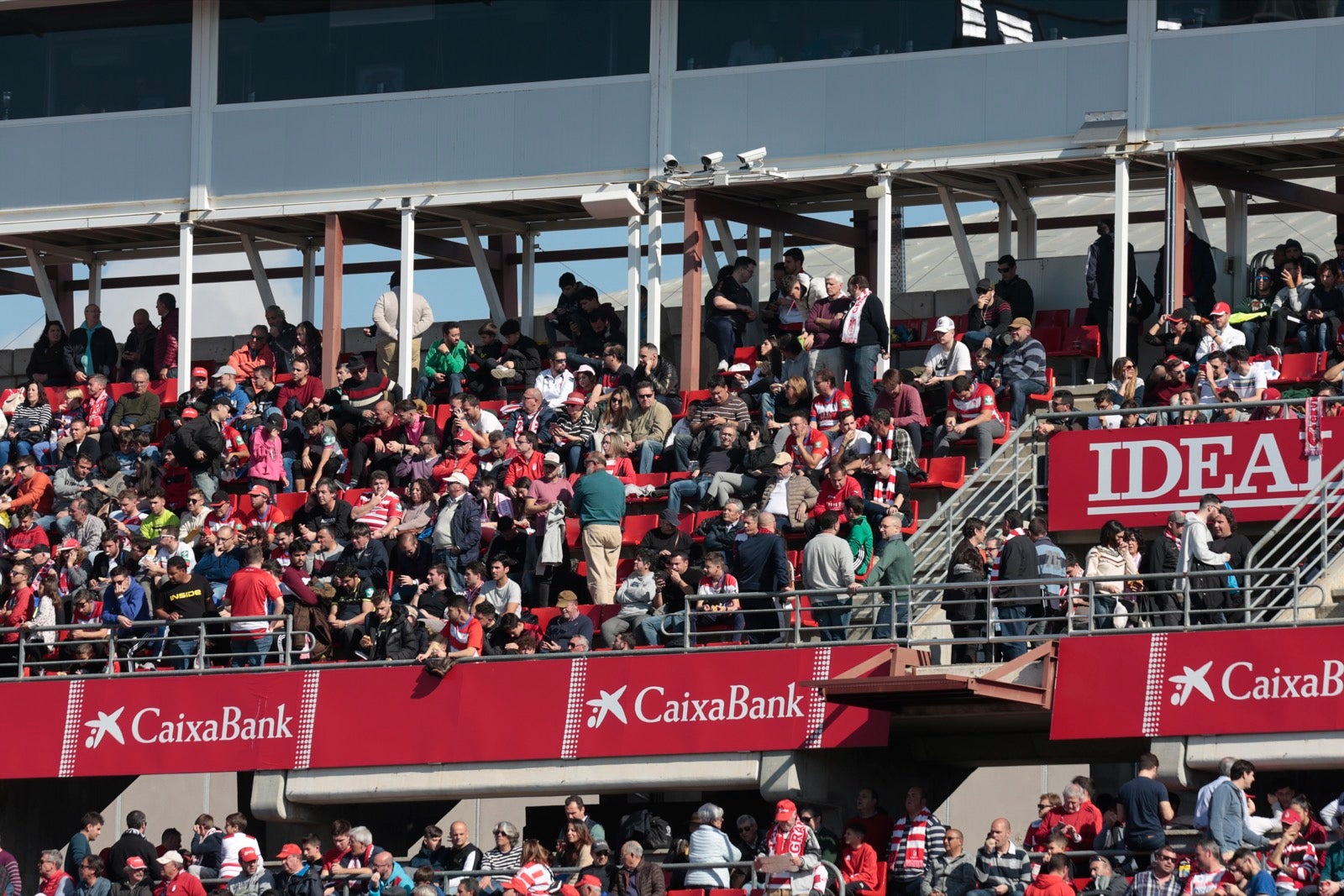 ¿Has estado en el choque de este mediodía en el campo del Zaidín? Aquí te puedes buscar