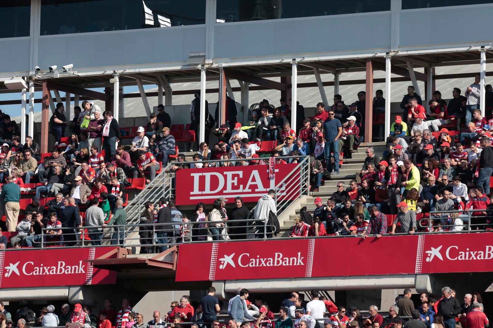 ¿Has estado en el choque de este mediodía en el campo del Zaidín? Aquí te puedes buscar