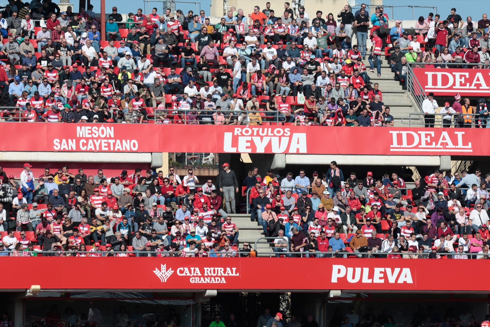¿Has estado en el choque de este mediodía en el campo del Zaidín? Aquí te puedes buscar