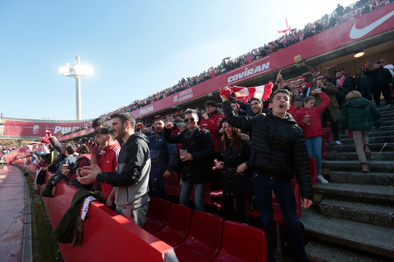 ¿Has estado en el choque de este mediodía en el campo del Zaidín? Aquí te puedes buscar
