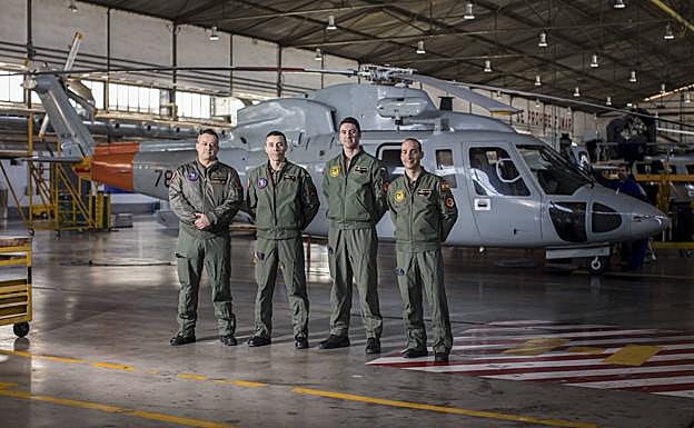 Imagen principal - Los pilotos que se forman en Granada lo hacen en helicópteros como el de Kobe Bryant