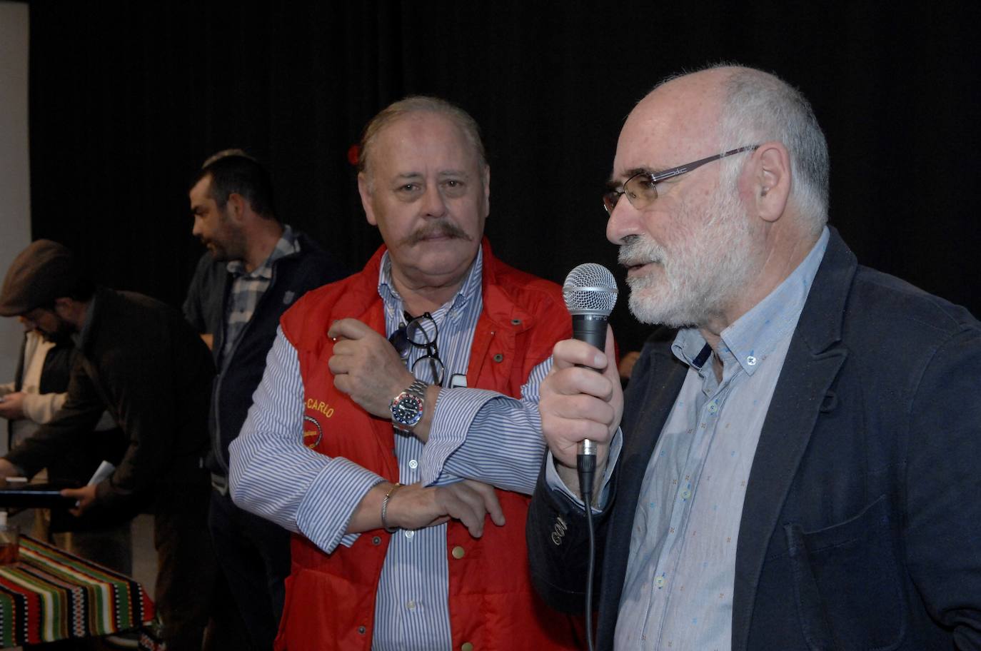 También hubo degustación del plato denominado 'atascaburras' elaborado con pimientos y tomates secos, bacalao y ajos asados, aceite y sal