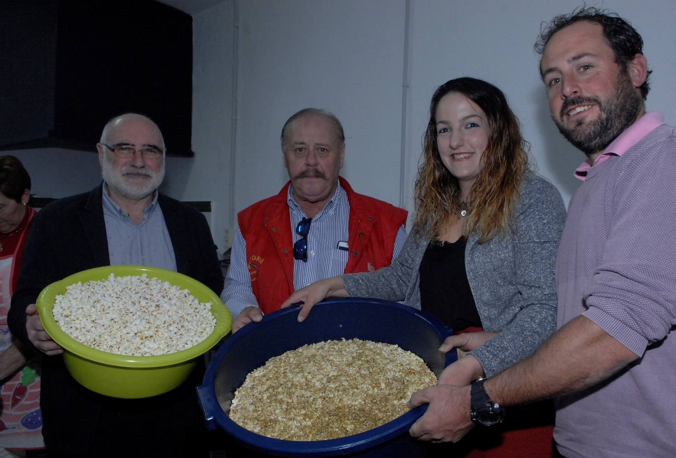 También hubo degustación del plato denominado 'atascaburras' elaborado con pimientos y tomates secos, bacalao y ajos asados, aceite y sal