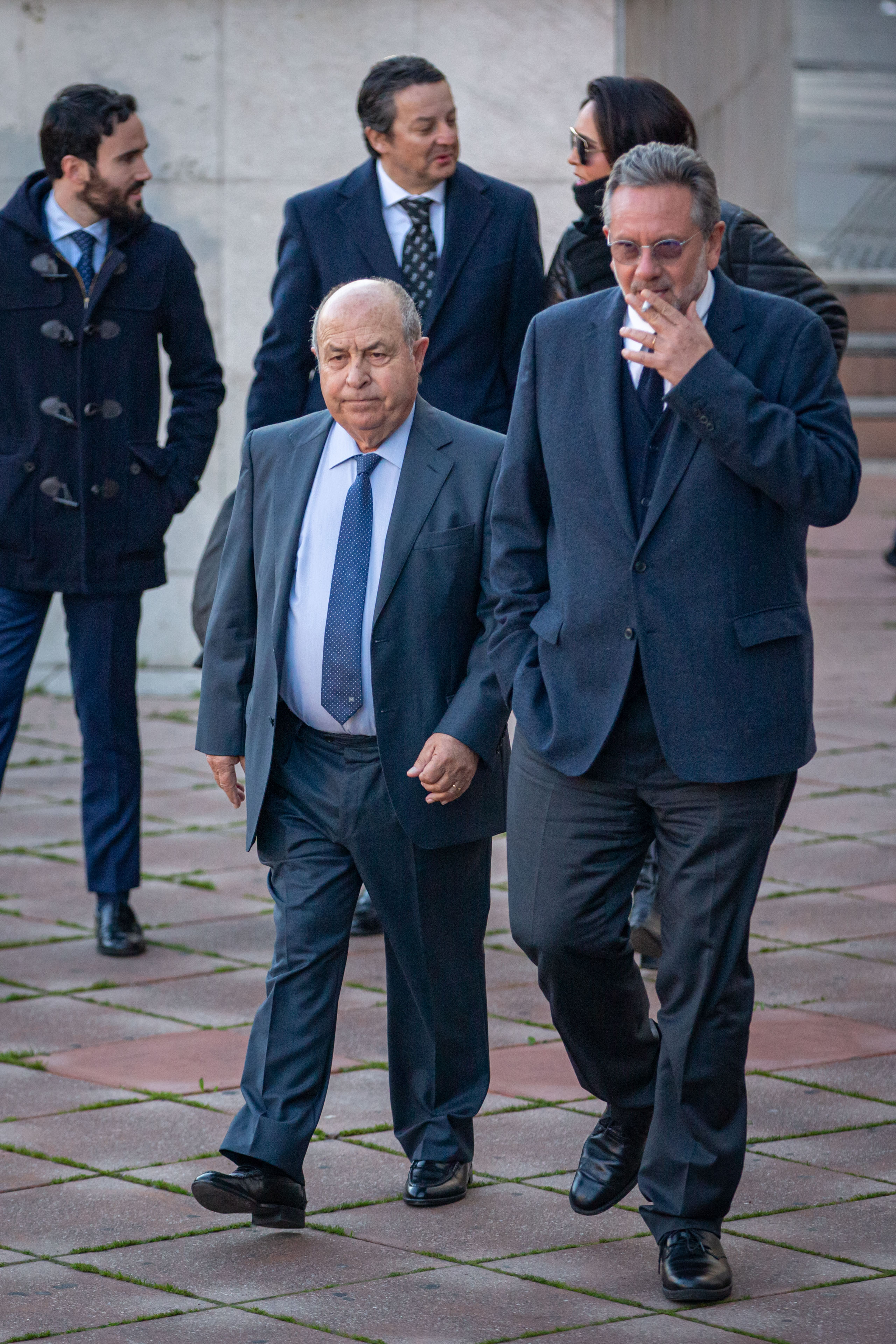 José Torres Hurtado, junto a varios de los concejales de su etapa en el gobierno municipal, a su llegada a La Caleta