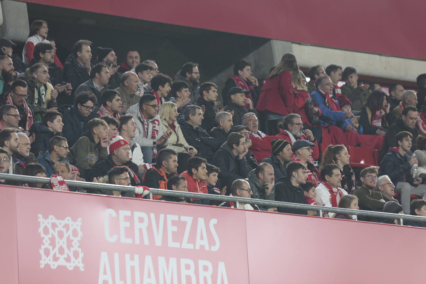 ¿Has estado en el partido entre Granada y Valencia? Aquí te puedes ver en tu localidad