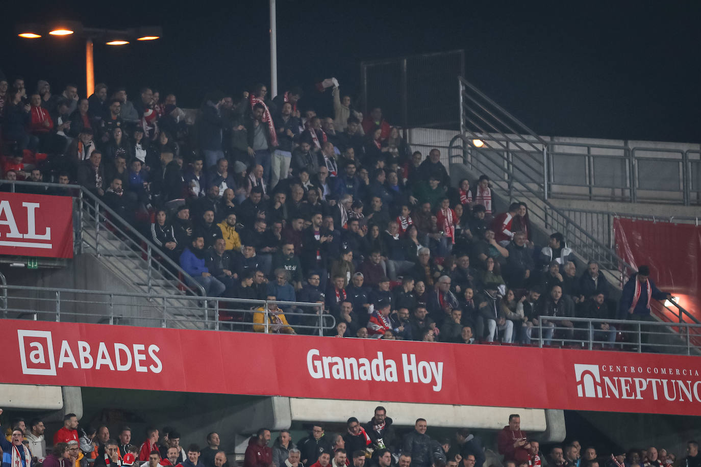 ¿Has estado en el partido entre Granada y Valencia? Aquí te puedes ver en tu localidad