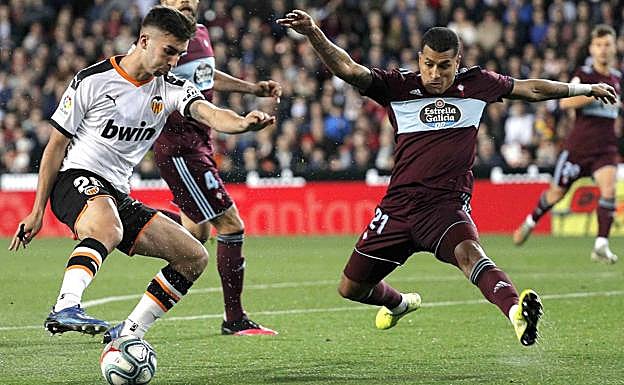 Ferran Torres, durante el duelo ante el Celta de Vigo. 