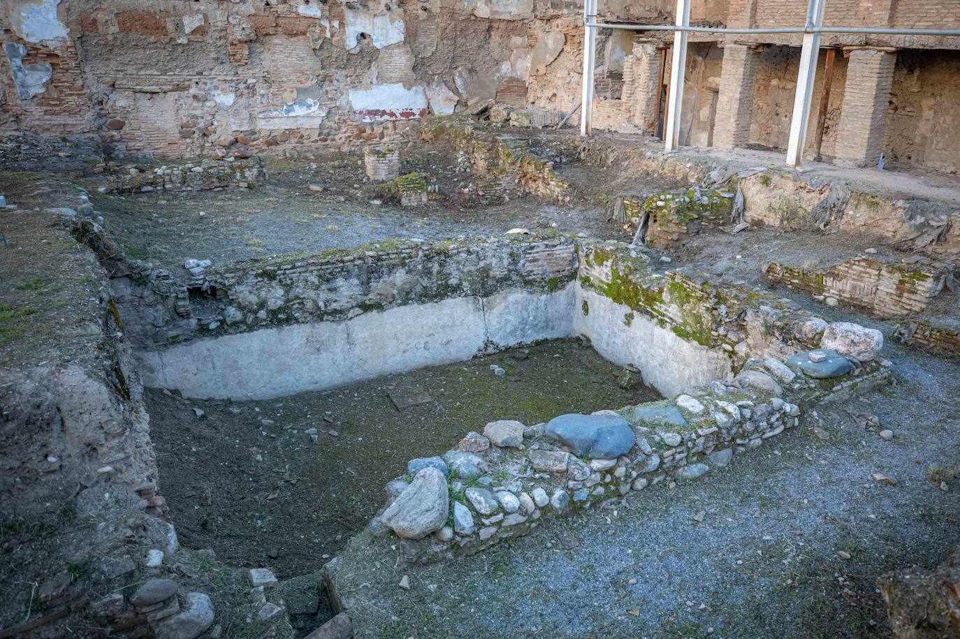 Su estratégico enclave, a los pies de la Alhambra, constituye un factor importante por las posibilidades que ofrece para completar y diversificar la oferta cultural y turística del área declarada Patrimonio Mundial por la Unesco