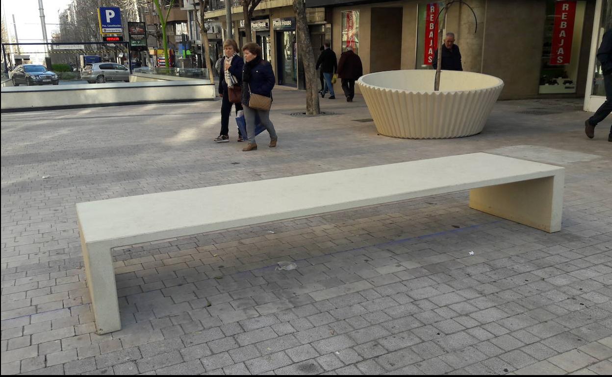 La nueva calle peatonal de Roldán y Marín, en el centro de Jaén. 