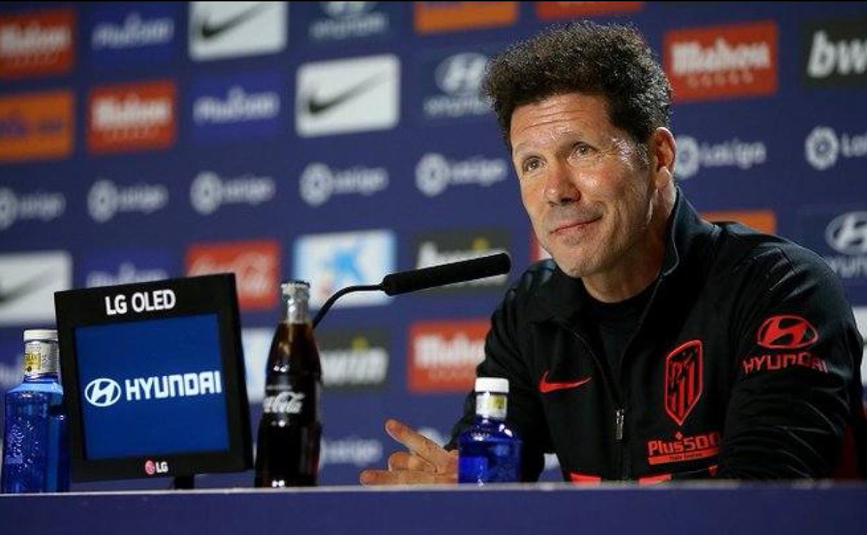 Diego Pablo Simeone, durante su comparecencia ante los medios de comunicación. 
