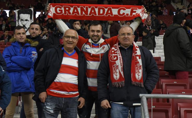 Encuéntrate en la grada de el Wanda Metropolitano en el Atlético-Granada