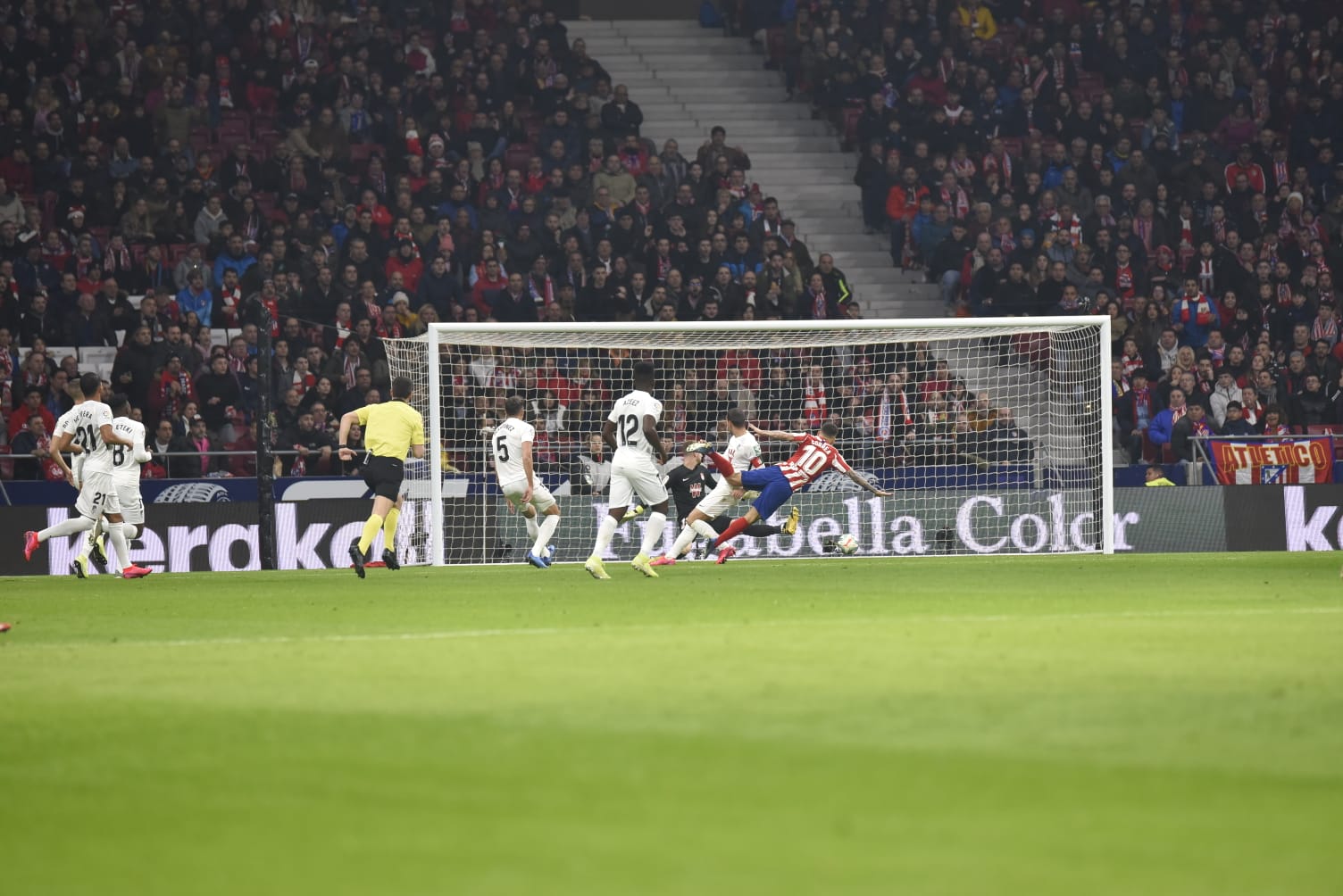 Así fue la primera visita del Granada al Wanda Metropolitano