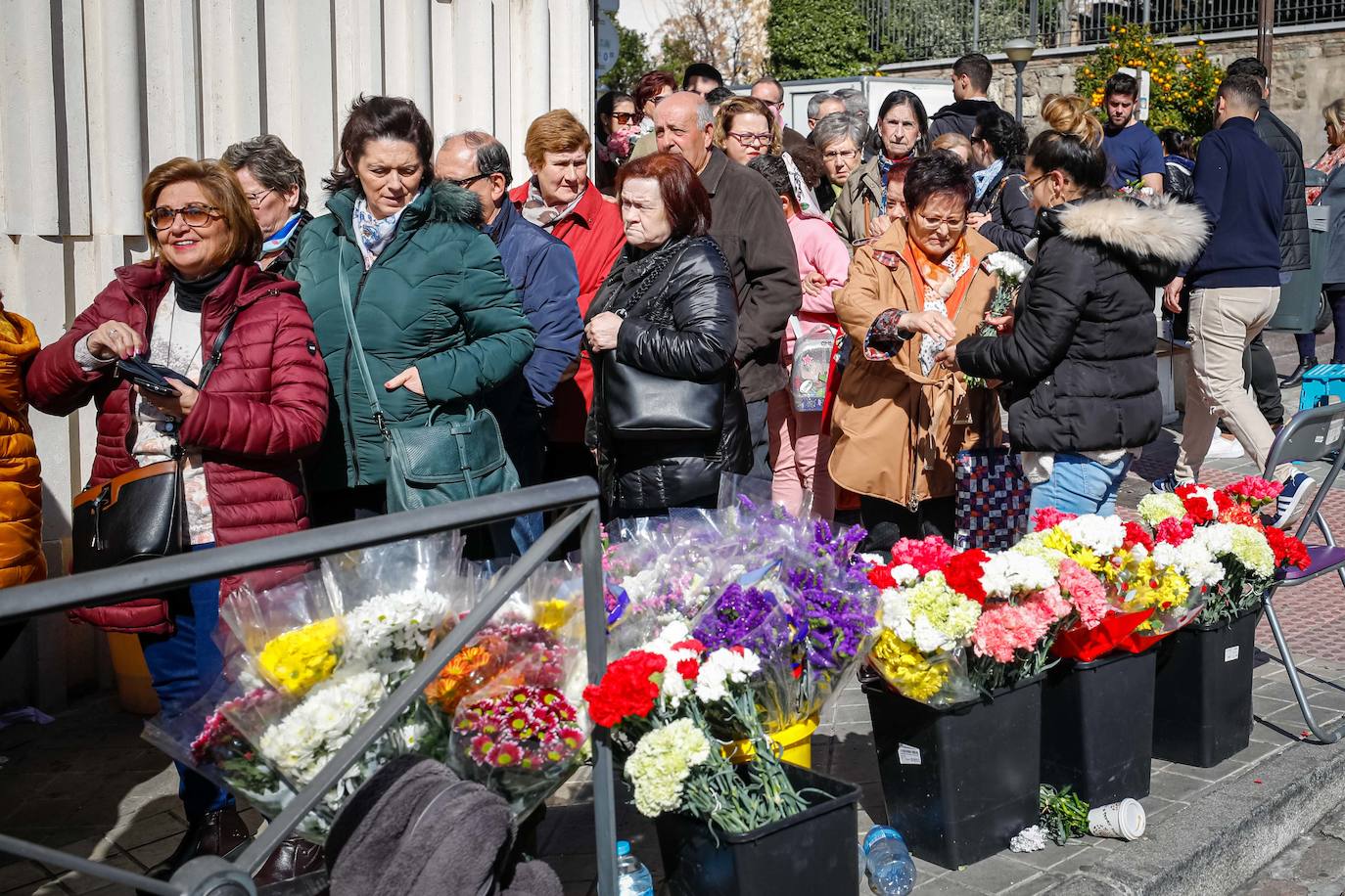 Masiva participación de devotos en el aniversario de la muerte del fraile capuchino 