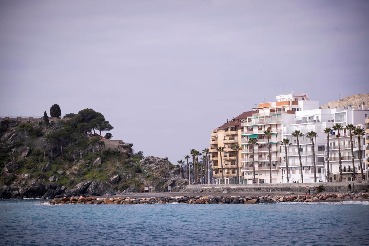 El Ayuntamiento pide ayudas de emergencia para reparar la defensa de las playas de Las Góndolas y Puerta del Mar y hacer un espigón en Cotobro
