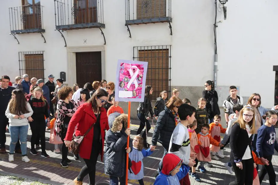 La localidad entera y los alumnos del colegio donde ejercía la recuerdan dos días después de su asesinato