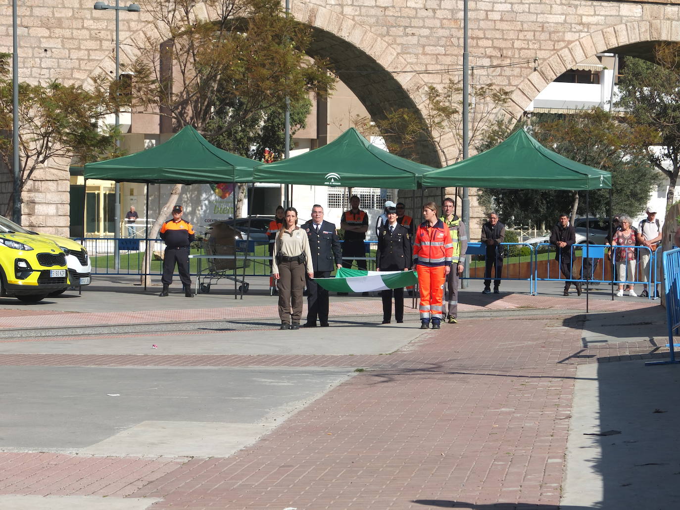 El Parque de las Almadrabillas acoge un multitudinario acto conmemorativo del Día Europeo del Servicio de Emergencias