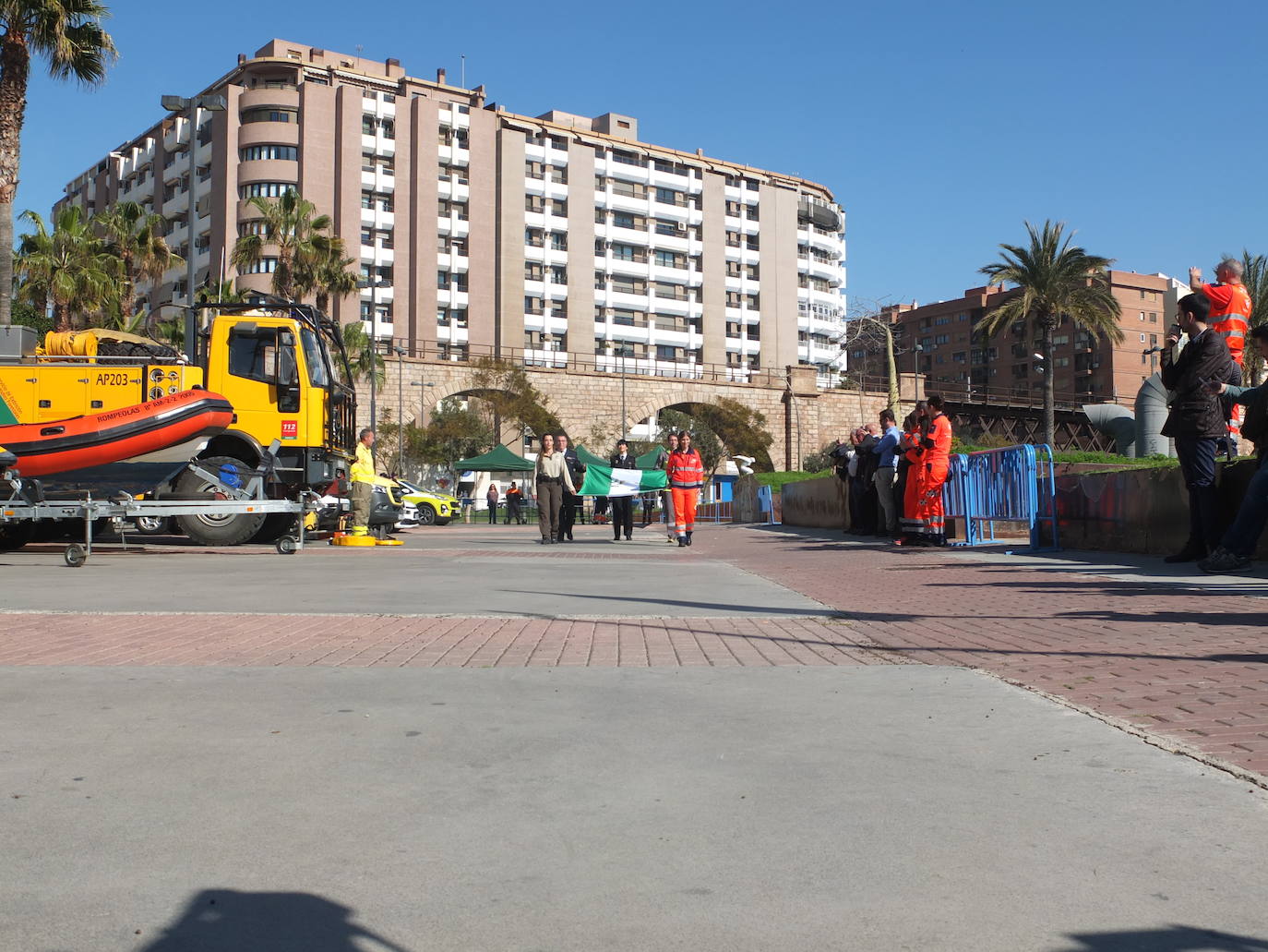 El Parque de las Almadrabillas acoge un multitudinario acto conmemorativo del Día Europeo del Servicio de Emergencias