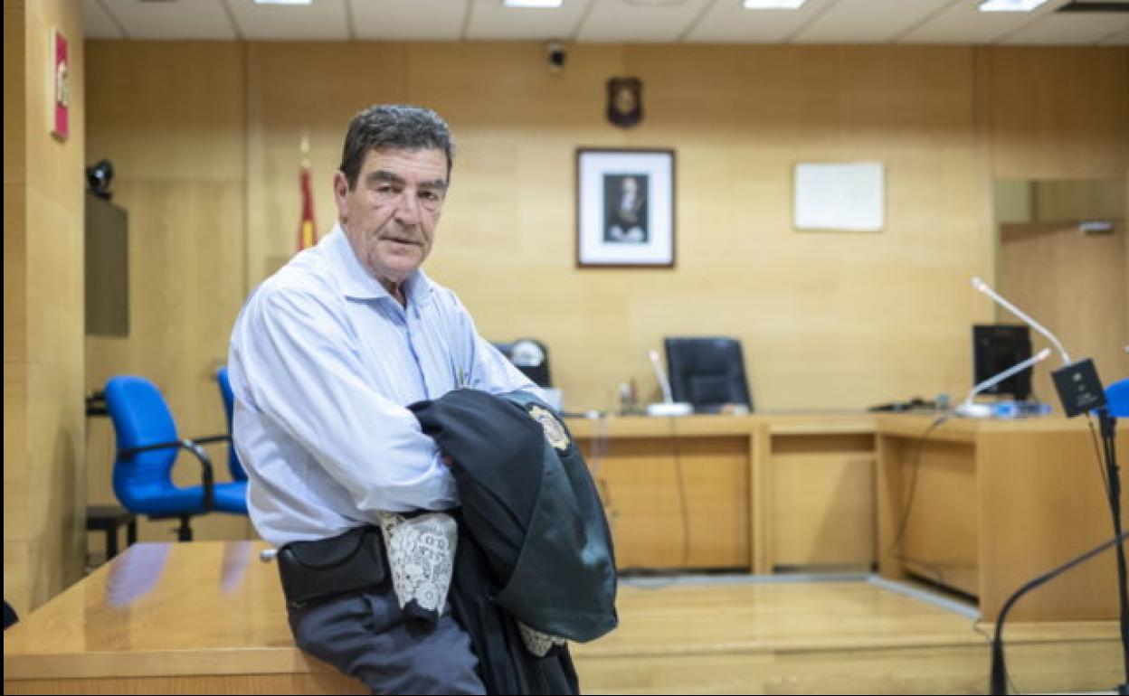 Juez Calatayud: «Expulsar a los chavales que dan la lata es un premio para ellos, mejor que ayuden a ancianos»