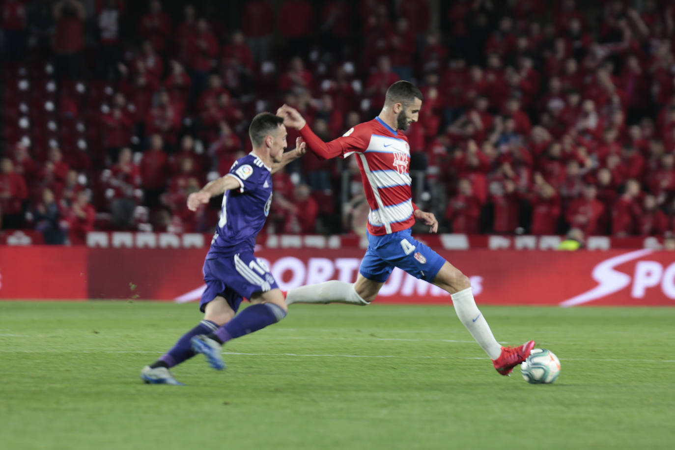 Los rojiblancos han recibido al conjunto pucelano en Los Cármenes 