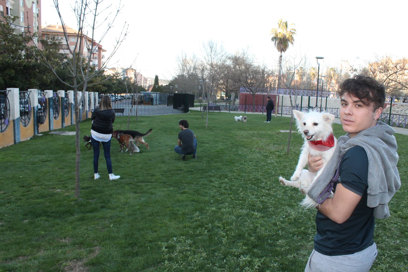 El Ayuntamiento resalta la apuesta por estas instalaciones para mascotas y anuncia que estudia abrir otro similar en Las Fuentezuelas