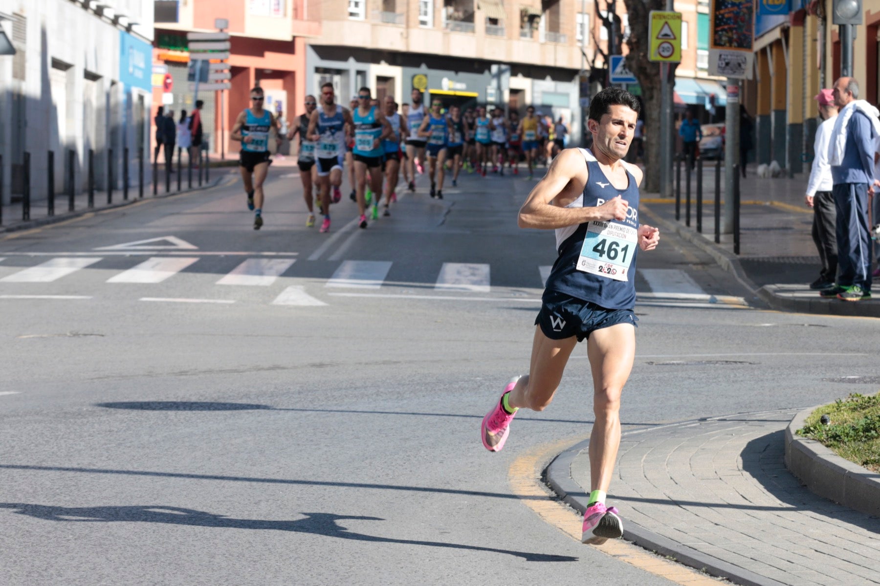 Manuel Santiago vuelve a imponerse en categoría masculina mientras que Zhor El Amrani vence con autoridad en categoría femenina