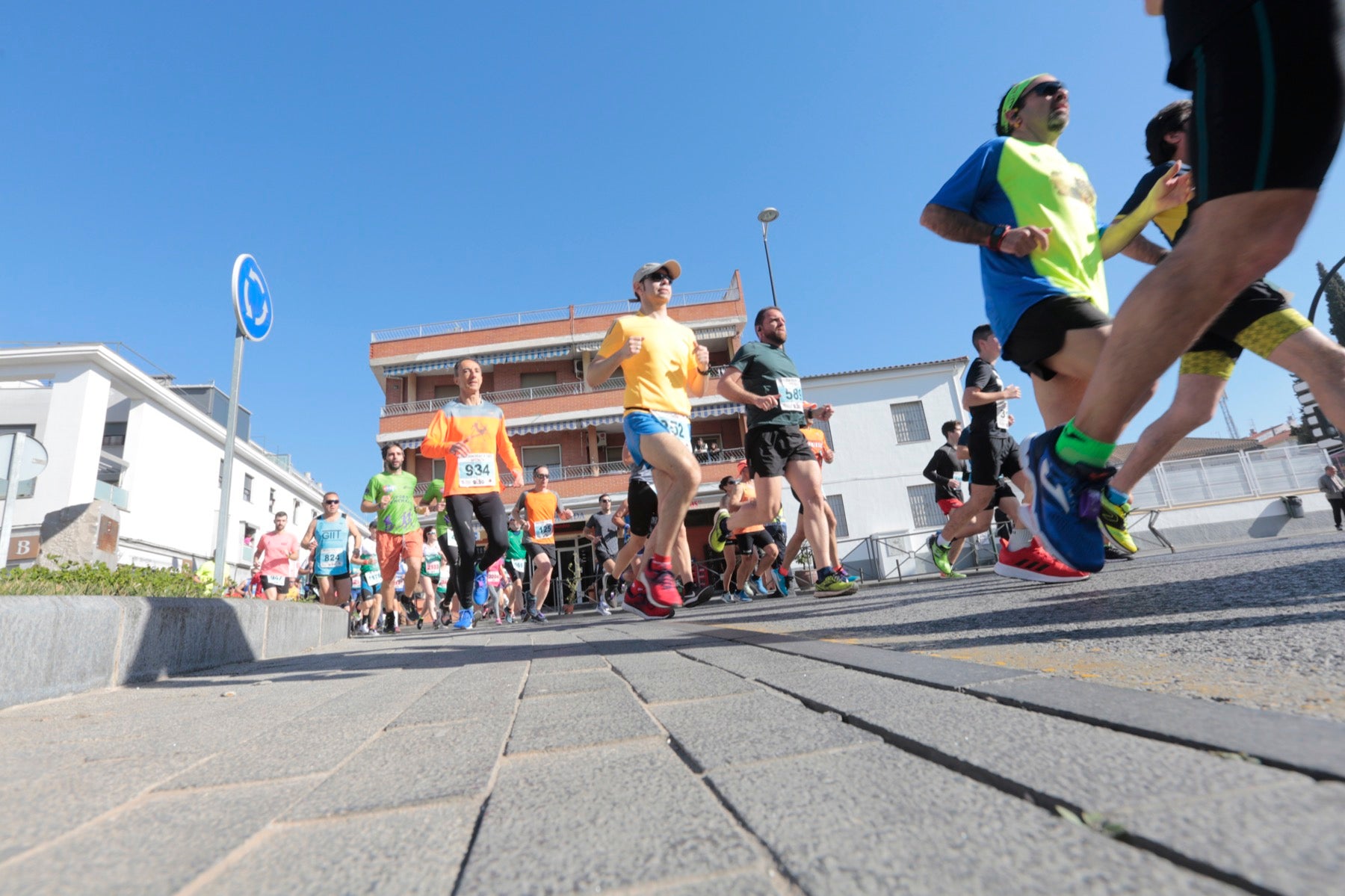 Manuel Santiago vuelve a imponerse en categoría masculina mientras que Zhor El Amrani vence con autoridad en categoría femenina