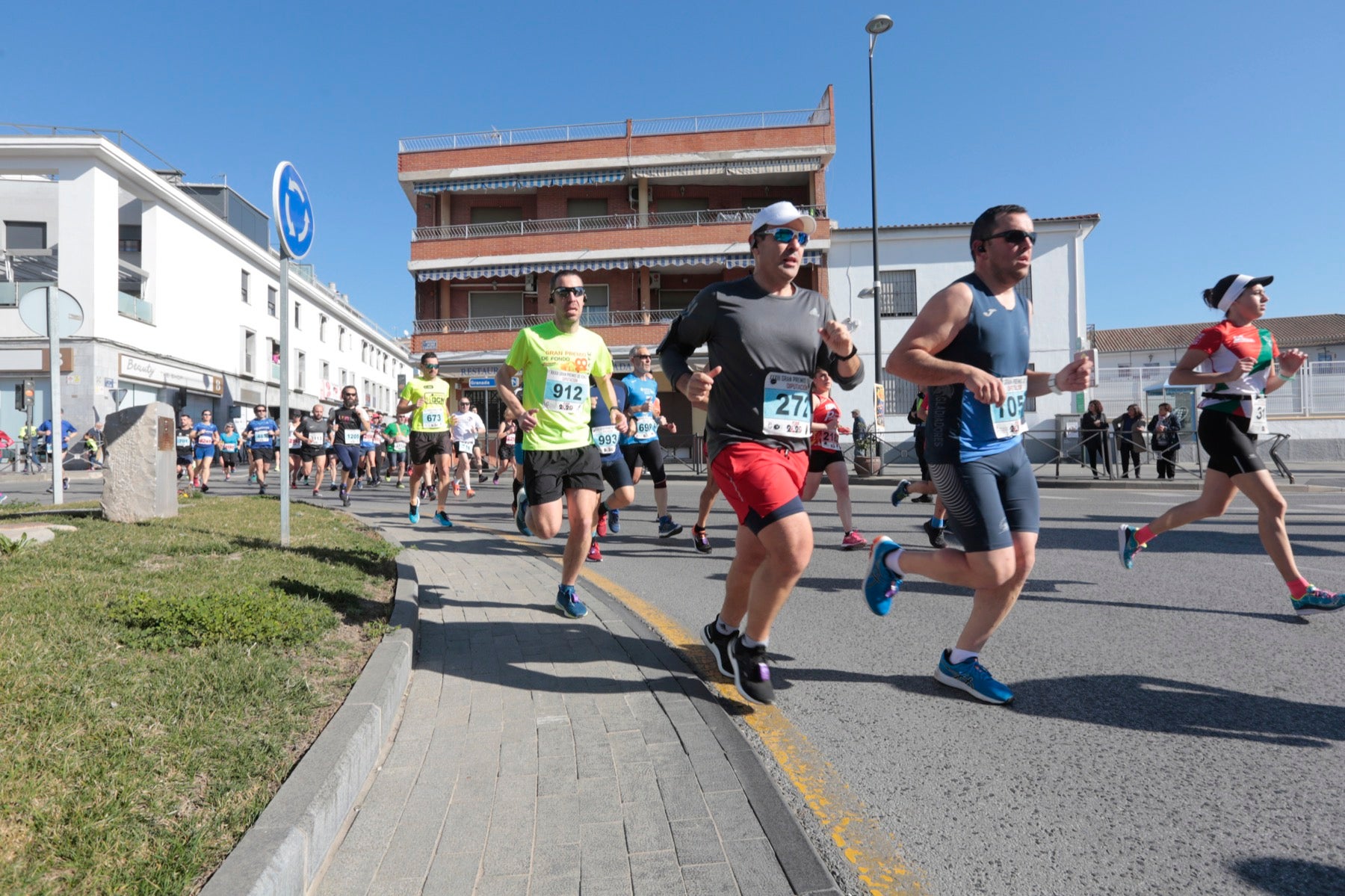 Manuel Santiago vuelve a imponerse en categoría masculina mientras que Zhor El Amrani vence con autoridad en categoría femenina