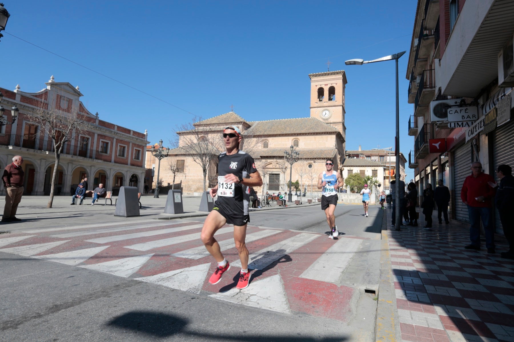 Manuel Santiago vuelve a imponerse en categoría masculina mientras que Zhor El Amrani vence con autoridad en categoría femenina