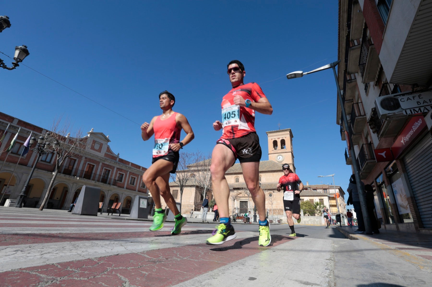 Manuel Santiago vuelve a imponerse en categoría masculina mientras que Zhor El Amrani vence con autoridad en categoría femenina