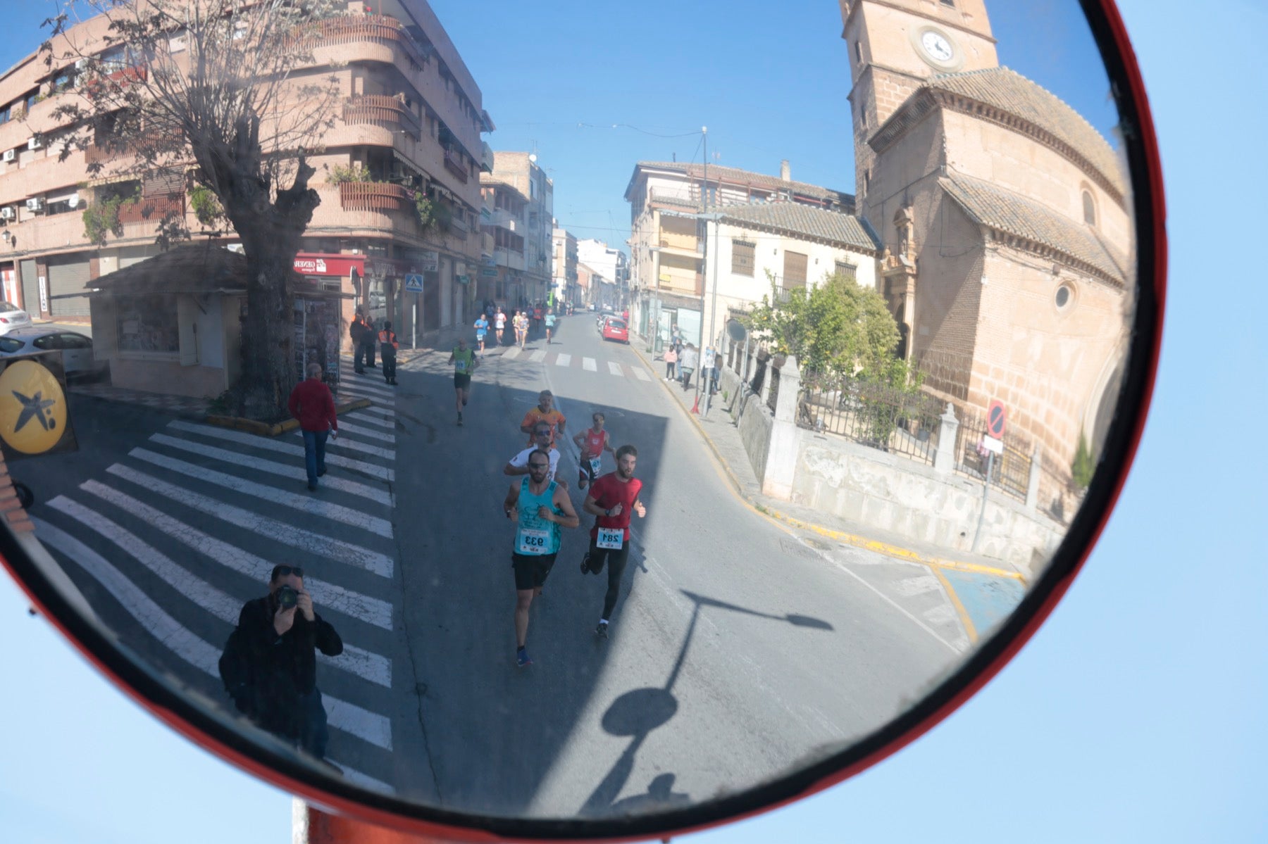 Manuel Santiago vuelve a imponerse en categoría masculina mientras que Zhor El Amrani vence con autoridad en categoría femenina