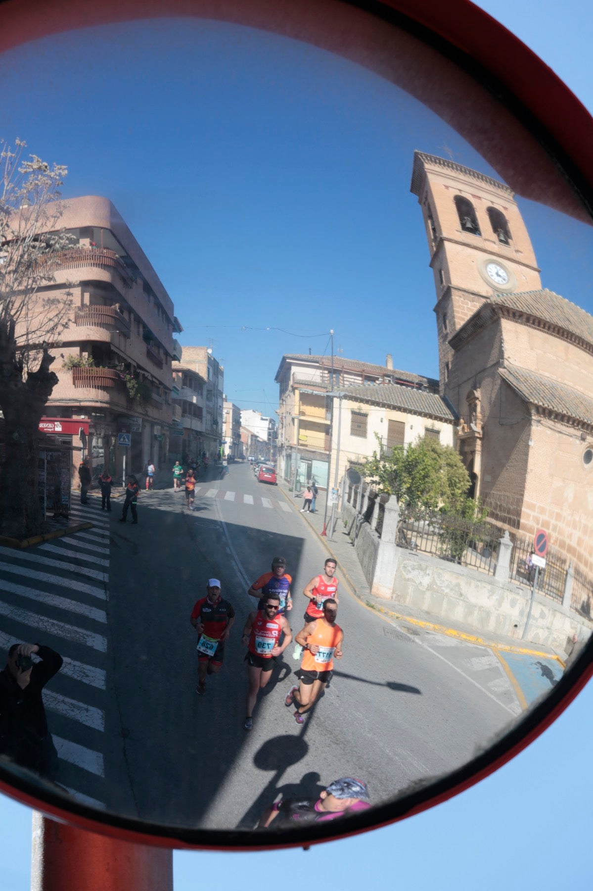 Manuel Santiago vuelve a imponerse en categoría masculina mientras que Zhor El Amrani vence con autoridad en categoría femenina