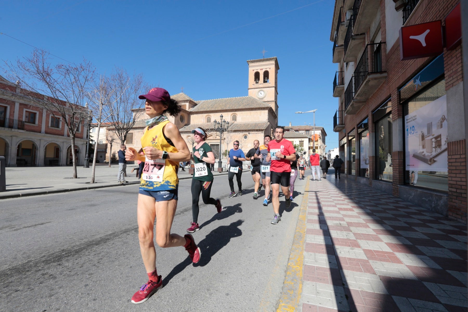 Manuel Santiago vuelve a imponerse en categoría masculina mientras que Zhor El Amrani vence con autoridad en categoría femenina