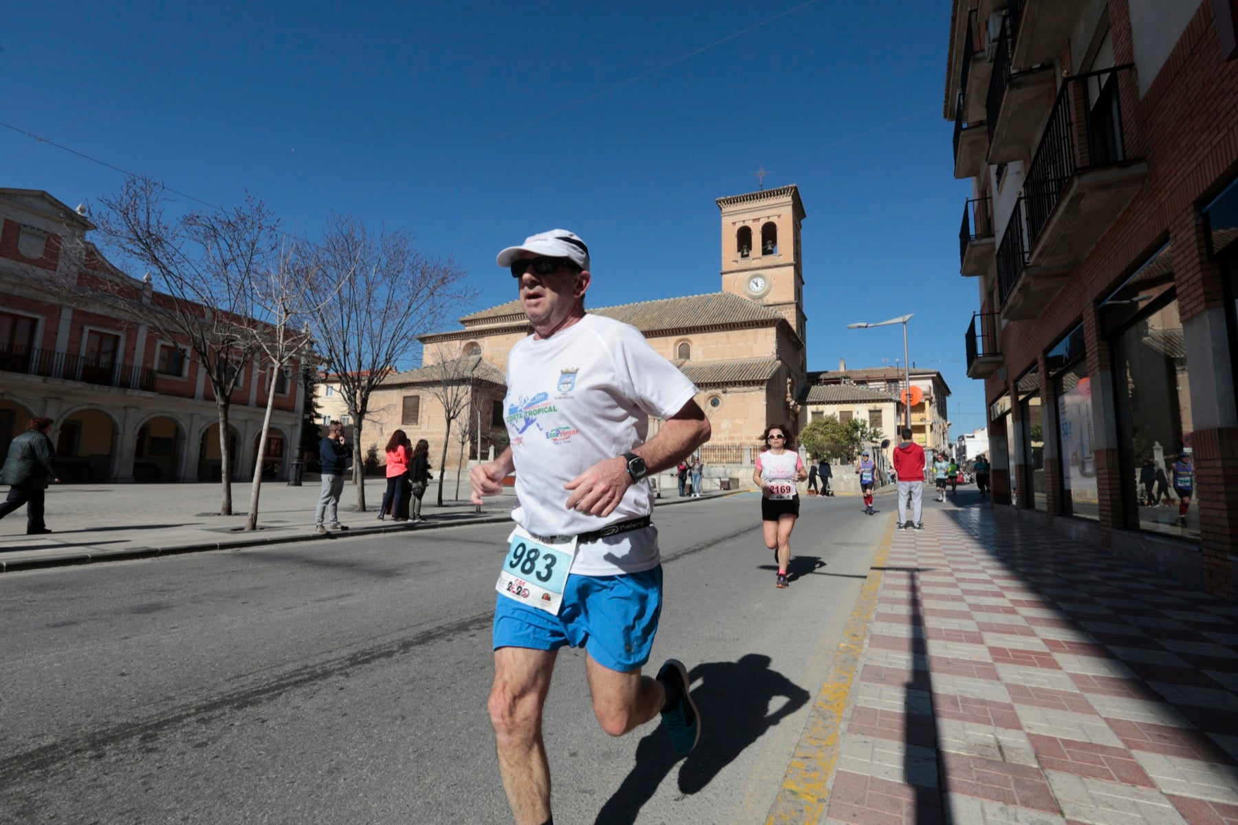 Manuel Santiago vuelve a imponerse en categoría masculina mientras que Zhor El Amrani vence con autoridad en categoría femenina