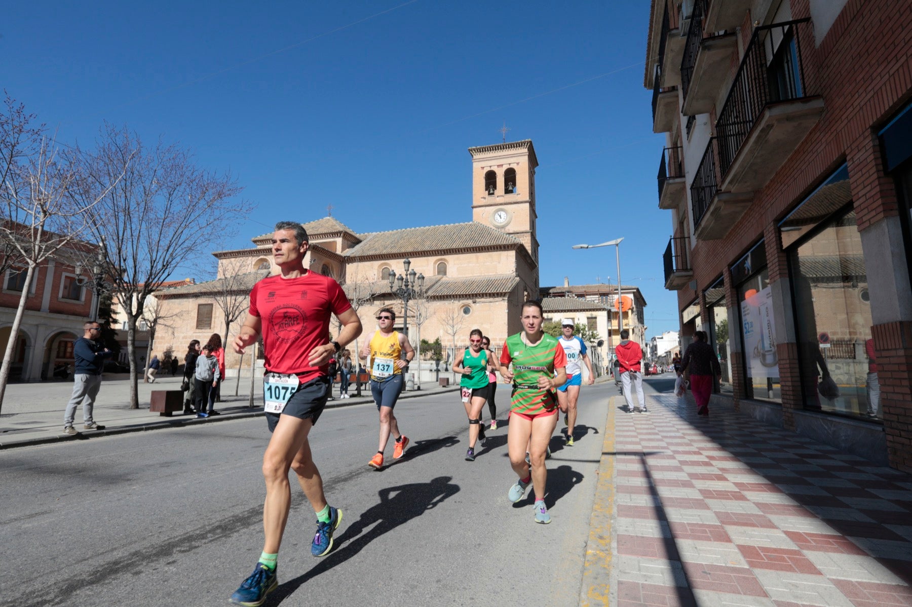 Manuel Santiago vuelve a imponerse en categoría masculina mientras que Zhor El Amrani vence con autoridad en categoría femenina