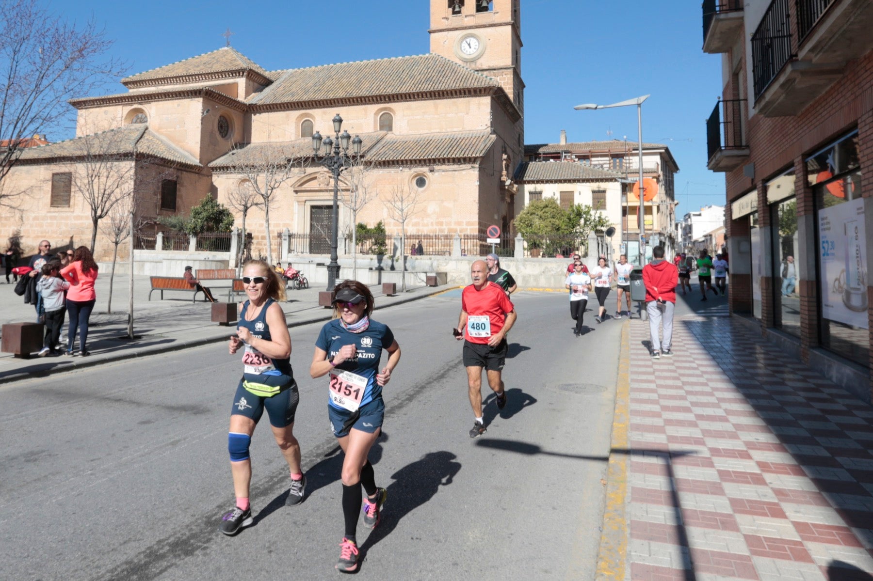 Manuel Santiago vuelve a imponerse en categoría masculina mientras que Zhor El Amrani vence con autoridad en categoría femenina