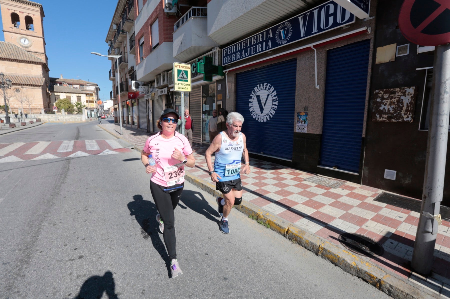 Manuel Santiago vuelve a imponerse en categoría masculina mientras que Zhor El Amrani vence con autoridad en categoría femenina