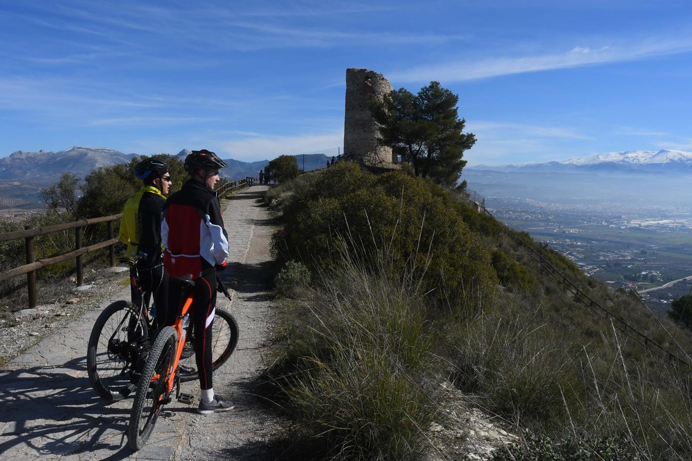 Ruta hacia el Torreón de Albolote, en Sierra Elvira 