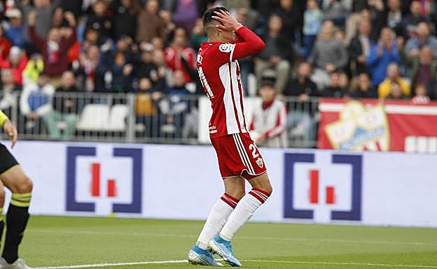 La tertulia se mostró preocupada por la deriva del equipo rojiblanco.