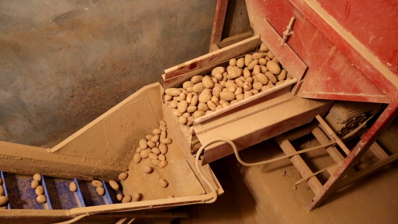 La empresa abre a IDEAL las puertas de su fábrica de Dúrcal para desvelarnos el proceso de elaboración