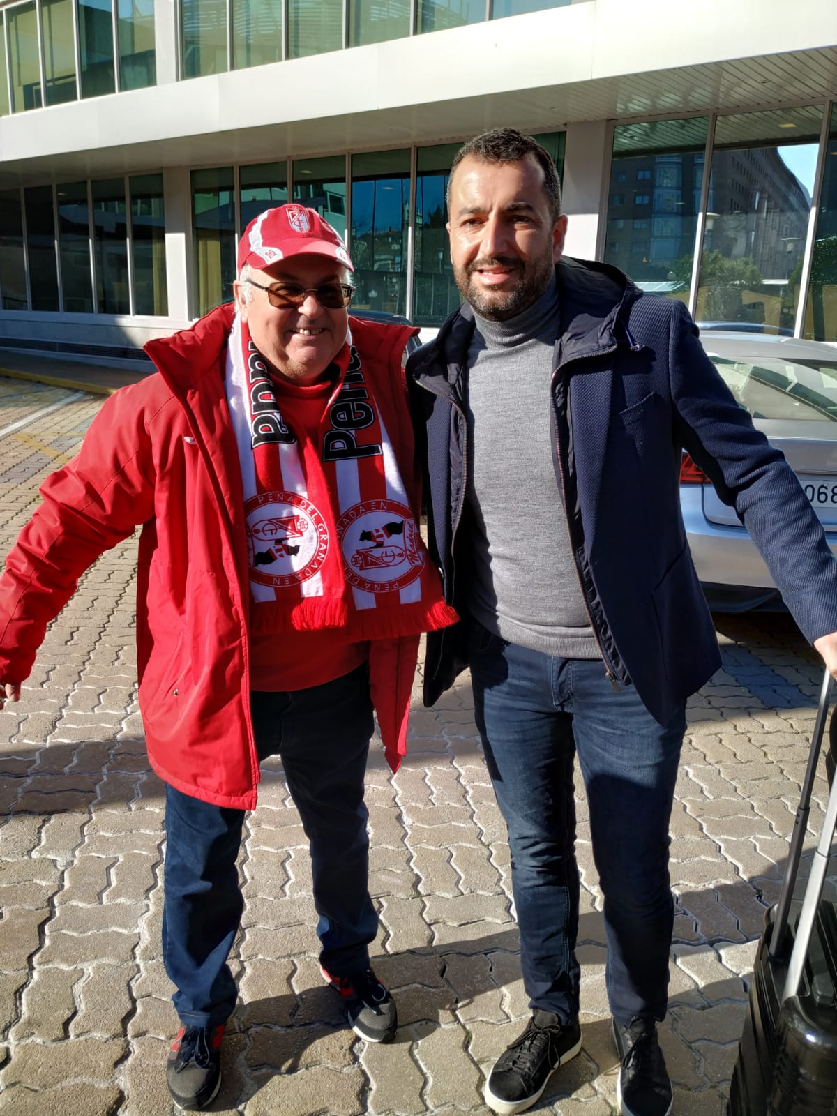 Los seguidores rojiblancos, presentes en la grada del estadio de Osasuna