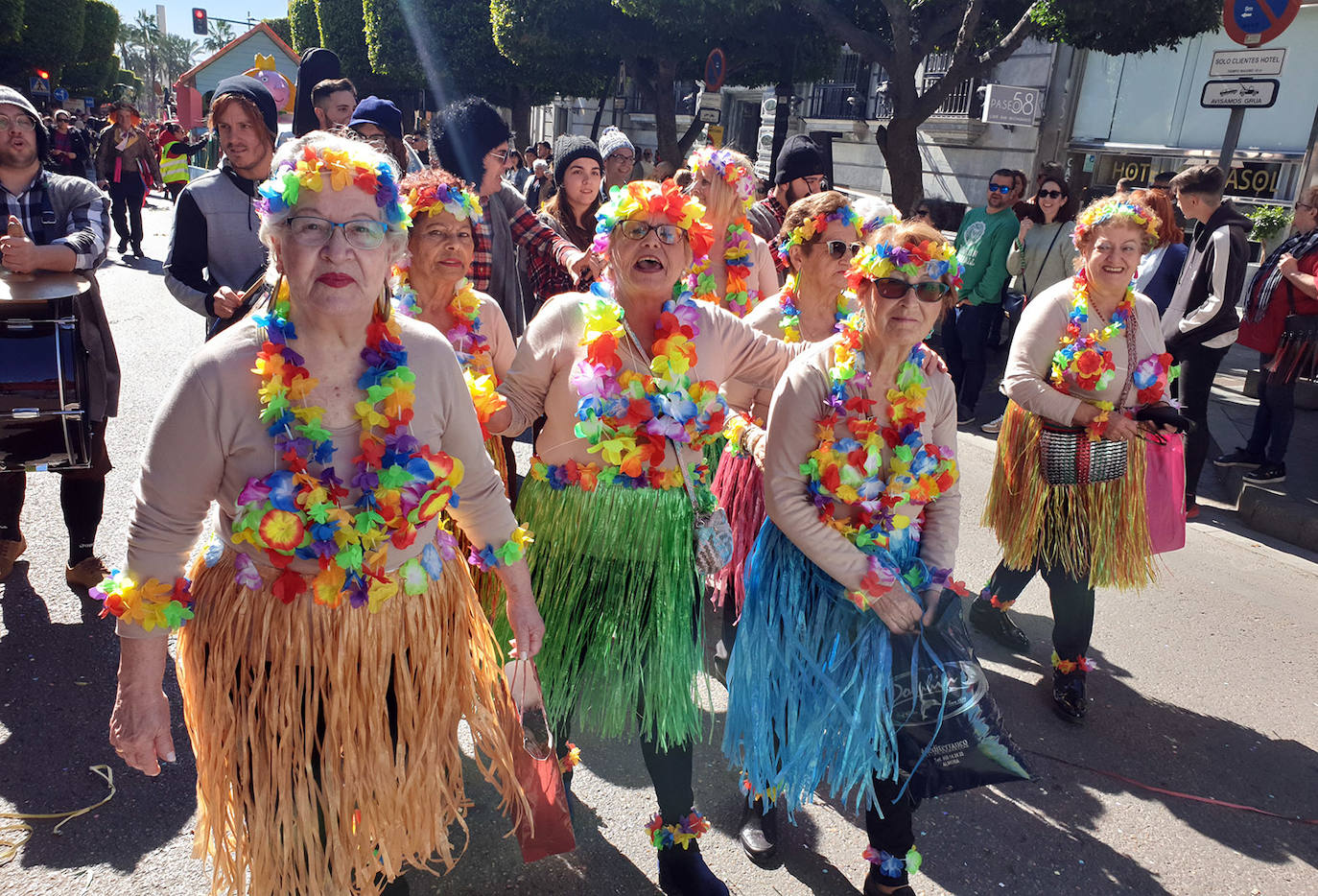 Nuevo éxito de participación en el desfile de Carnaval