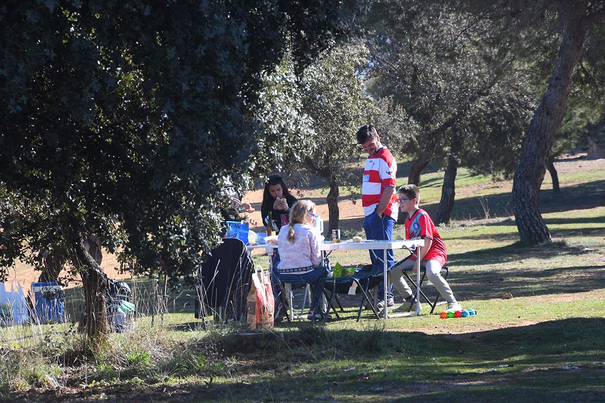 Un domingo al aire libre en el área recreativa del Llano de la Perdiz
