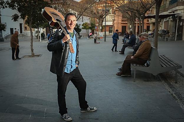 Guillermo ha encontrado en el Valle de Lecrín a vecinos con los que comparte gustos e intereses. 