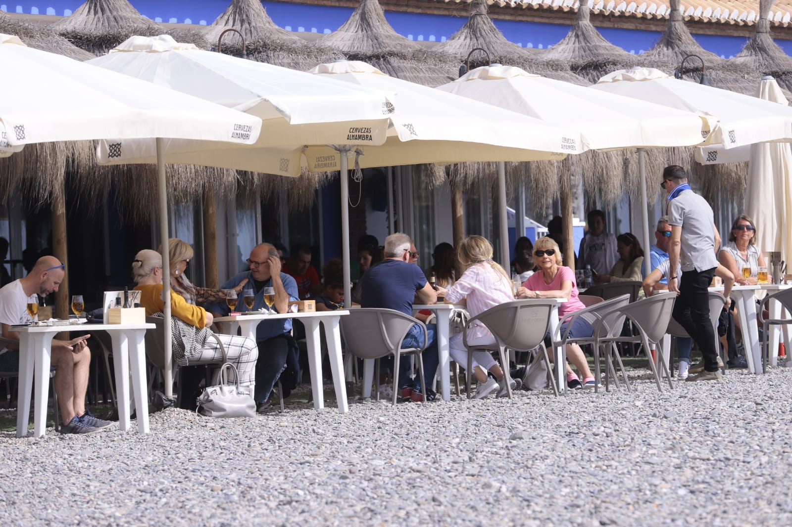 Buen ambiente en la Costa Tropical para el puente de Andalucía