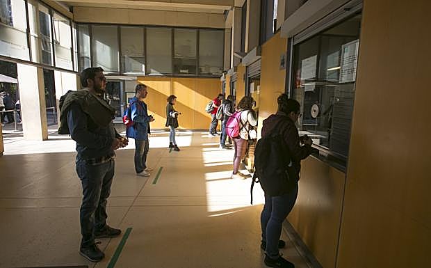 Cola para adquirir entradas.