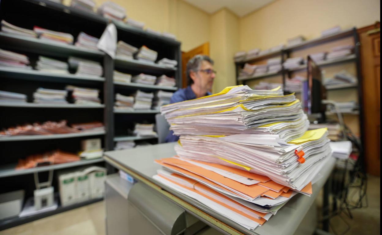 Un juzgado de instrucción especializado en cláusulas suelo. 