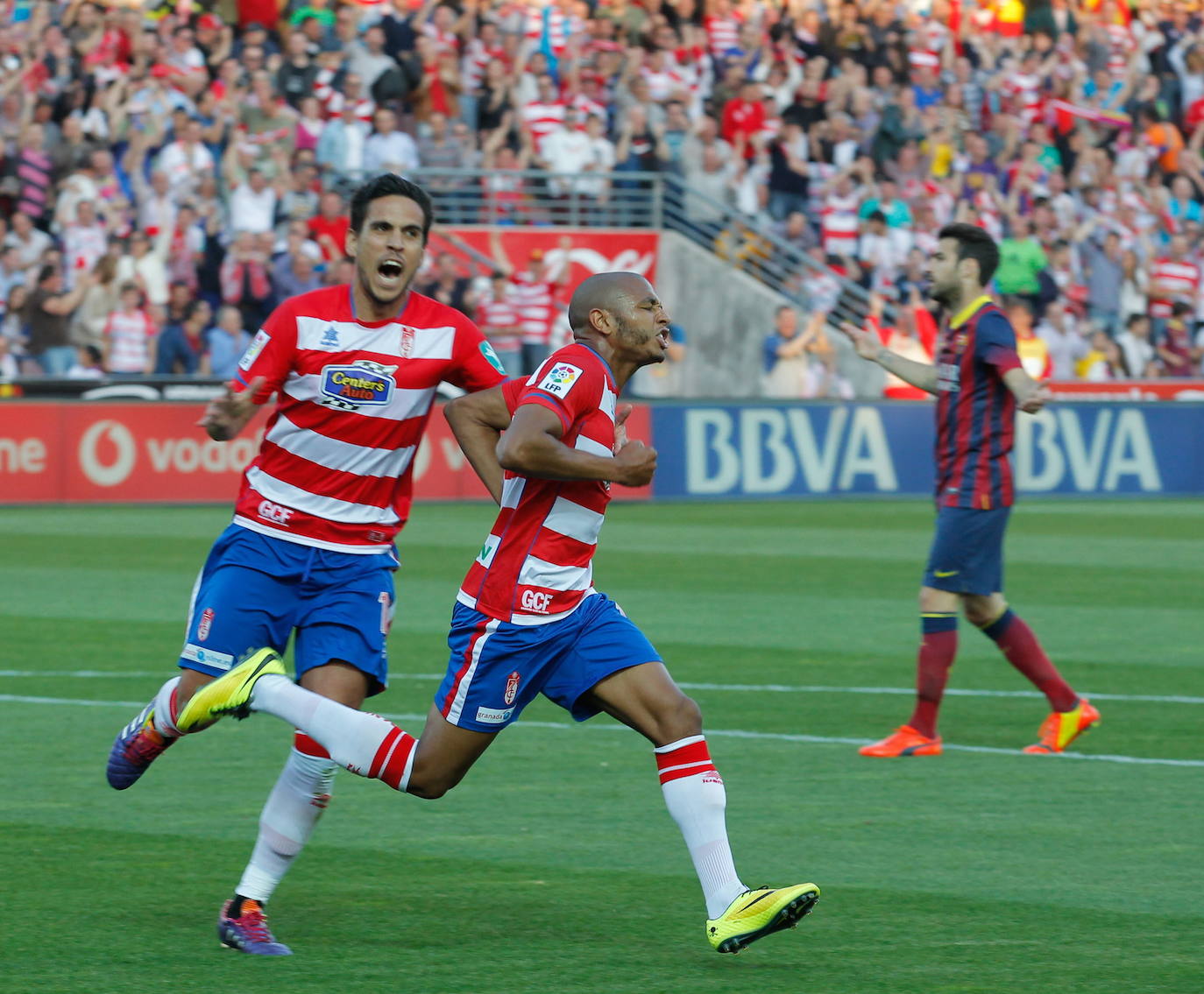 Brahimi fue el autor del gol que dio la victoria al Granada nte el Barcelona en 2014